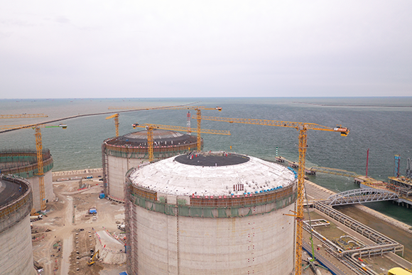 国家管网天津LNG二期项目4#储罐正式封顶
