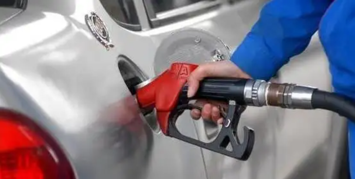油價調價窗口今日開啟 95號汽油有望暫別“10元時代”